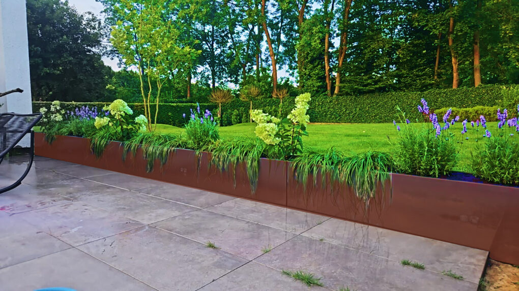 Bac à fleurs Amonea en Corten